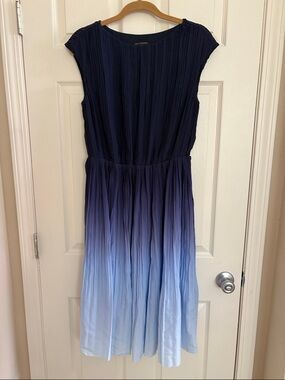 Banana Republic Navy Ombré Pleated Midi Dress Cap Sleeve Cocktail Casual Wedding